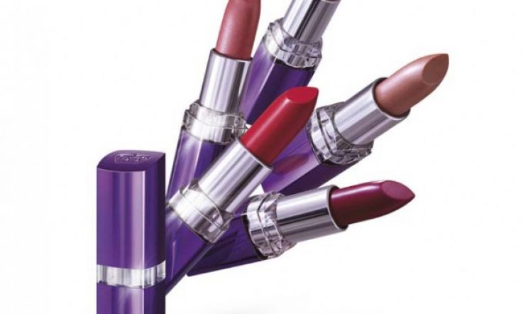 Rimmel Moisture Renew Lipstick: High End Indulgence For A Low End Price: We're Liking This Lip Hug