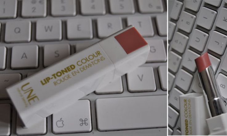 Nicely Nude: Une Lip-Toned Colour in L02 & Swatch