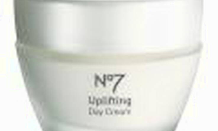 No7 Uplifting Day Cream