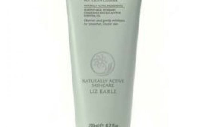 Must Have Cleanser - Liz Earle Cleanse & Polish Hot Cloth Cleanser