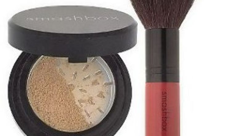 Smashbox's Halo Hydrating Perfecting Face Powder sounds divine