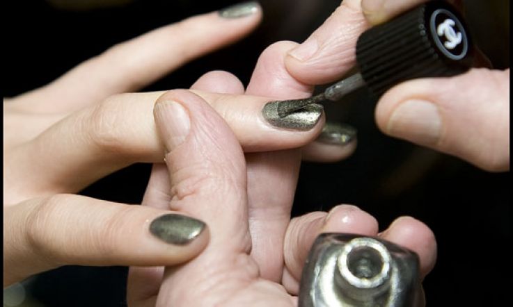 Chanel Graphite Nails for Autumn 2011: First Look!