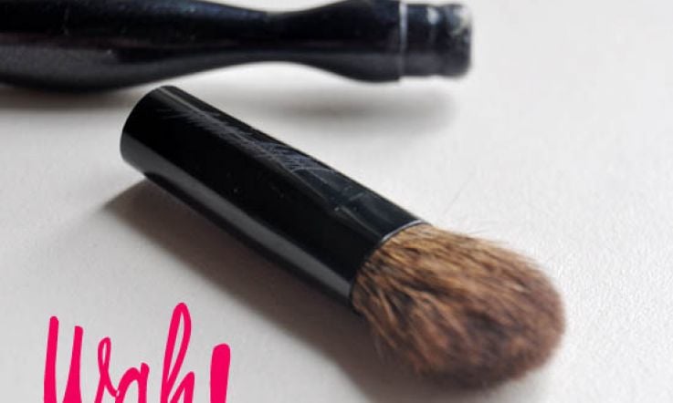 How to Fix a Broken Ferrule on a Makeup Brush