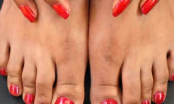 Matching or coordinating finger and toe nails: Could you be arsed?