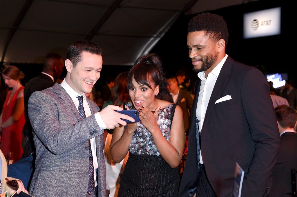 (L-R) Actor Joseph Gordon-Levitt, actress Kerry Washington, and former NFL player Nnamdi Asomugha attend the 2017 Film Independent Spirit Awards at the Santa Monica Pier on February 25, 2017 in Santa Monica, California.  (Photo by Kevork Djansezian/Getty Images for Film Independent)