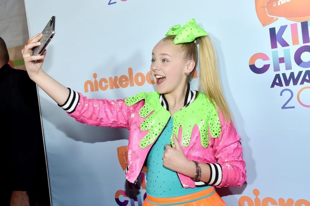 Dancer JoJo Siwa at Nickelodeon's 2017 Kids' Choice Awards at USC Galen Center on March 11, 2017 in Los Angeles, California.  (Photo by Alberto E. Rodriguez/Getty Images)