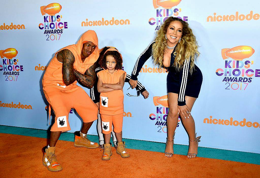 (L-R) TV personality Nick Cannon, Moroccan Scott Cannon, singer Mariah Carey and Monroe Cannon at Nickelodeon's 2017 Kids' Choice Awards at USC Galen Center on March 11, 2017 in Los Angeles, California.  (Photo by Frazer Harrison/Getty Images)