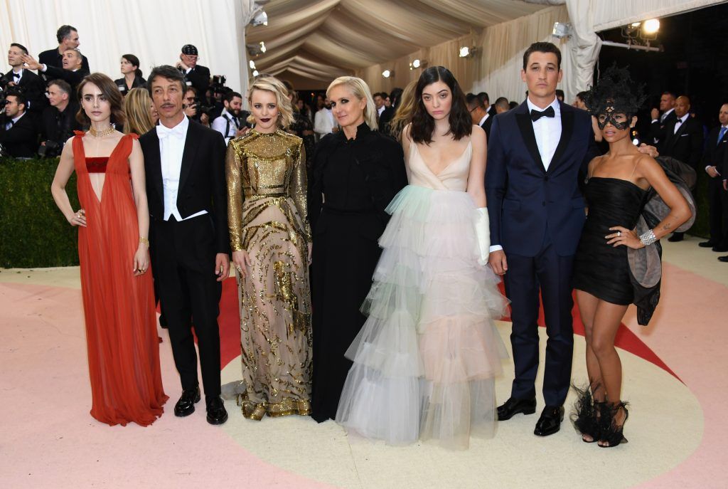 Lily Collins, Pierpaolo Piccioli, Rachel McAdams, Maria Grazia Chiuri, Lorde, Miles Teller, and Zoe Kravitz attend the "Manus x Machina: Fashion In An Age Of Technology" Costume Institute Gala at Metropolitan Museum of Art on May 2, 2016 in New York City.  (Photo by Larry Busacca/Getty Images)