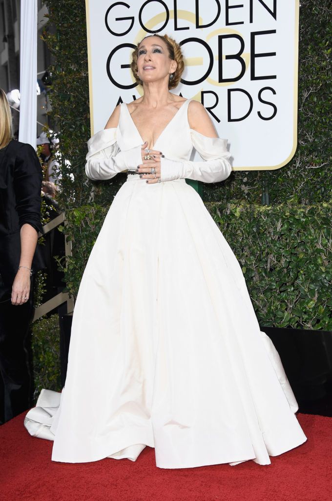 BEVERLY HILLS, CA - JANUARY 08:  Actress Sarah Jessica Parker attends the 74th Annual Golden Globe Awards at The Beverly Hilton Hotel on January 8, 2017 in Beverly Hills, California.  (Photo by Frazer Harrison/Getty Images)