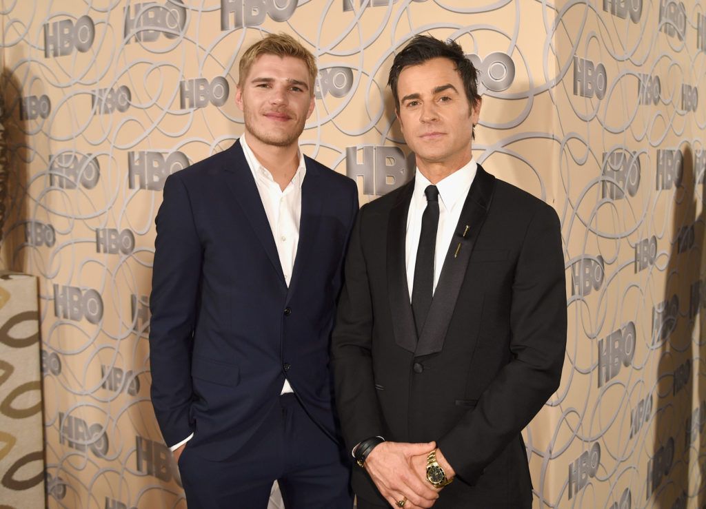 BEVERLY HILLS, CA - JANUARY 08:  Actor Chris Zylka (L) and Justin Theroux attend HBO's Official Golden Globe Awards After Party at Circa 55 Restaurant on January 8, 2017 in Beverly Hills, California.  (Photo by Joshua Blanchard/Getty Images)