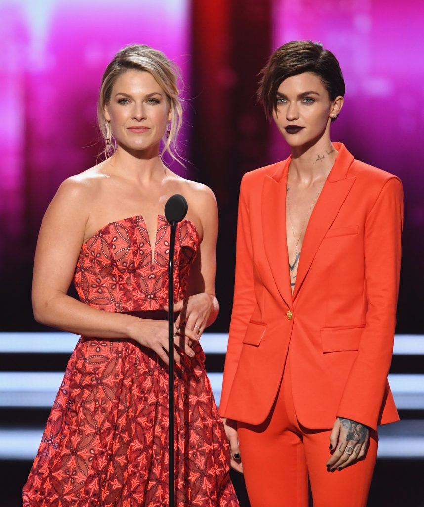 LOS ANGELES, CA - JANUARY 18:  Actresses Ali Larter (L) and Ruby Rose speak onstage during the People's Choice Awards 2017 at Microsoft Theater on January 18, 2017 in Los Angeles, California.  (Photo by Kevin Winter/Getty Images)
