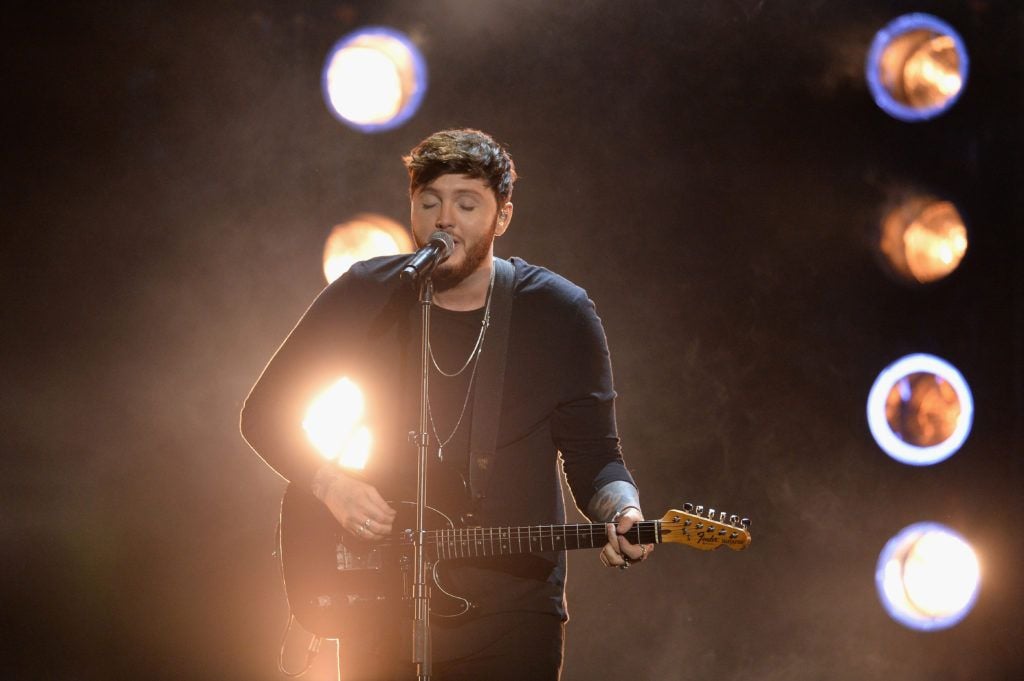 LONDON, ENGLAND - JANUARY 25:  James Arthur performs on stage during the National Television Awards at The O2 Arena on January 25, 2017 in London, England.  (Photo by Jeff Spicer/Getty Images)