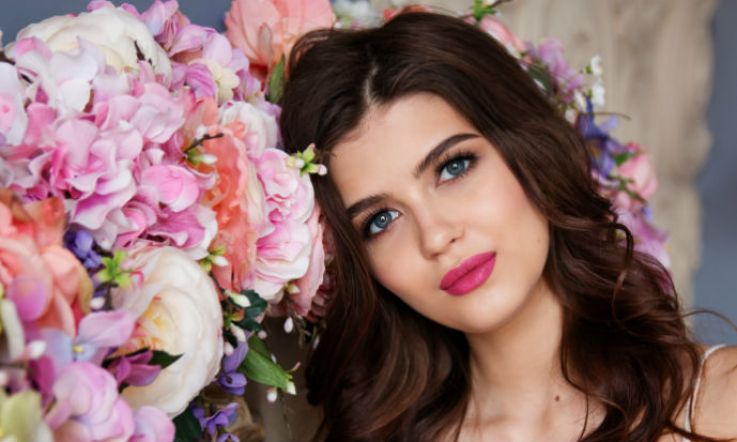 A subtle but beautiful makeup look for your junior bridesmaid