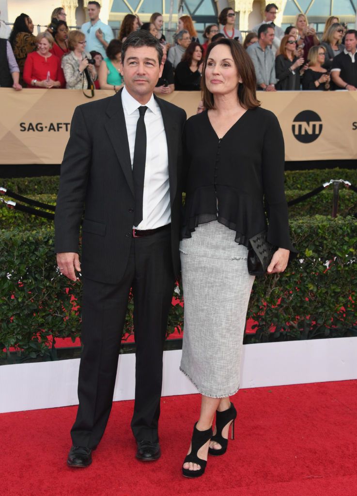 LOS ANGELES, CA - JANUARY 29:  Actor Kyle Chandler and Kathryn Chandler attend the 23rd Annual Screen Actors Guild Awards at The Shrine Expo Hall on January 29, 2017 in Los Angeles, California.  (Photo by Alberto E. Rodriguez/Getty Images)
