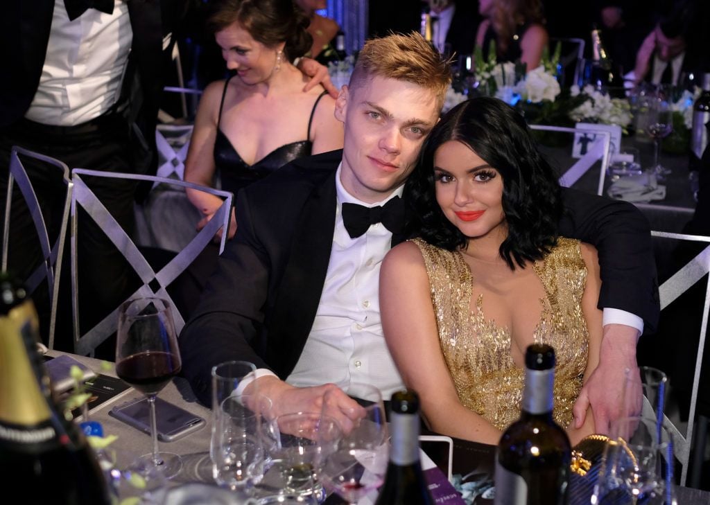 LOS ANGELES, CA - JANUARY 29:  Actors Levi Meaden (L) and Ariel Winter pose during The 23rd Annual Screen Actors Guild Awards at The Shrine Auditorium on January 29, 2017 in Los Angeles, California. 26592_009  (Photo by Dimitrios Kambouris/Getty Images for TNT)