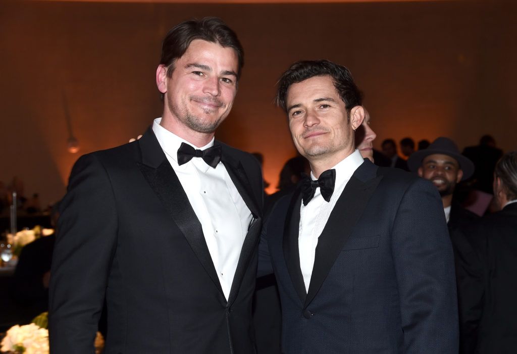 Josh Hartnett (L) and Orlando Bloom attend the 69th Annual Directors Guild of America Awards at The Beverly Hilton Hotel on February 4, 2017 in Beverly Hills, California.  (Photo by Alberto E. Rodriguez/Getty Images for DGA)