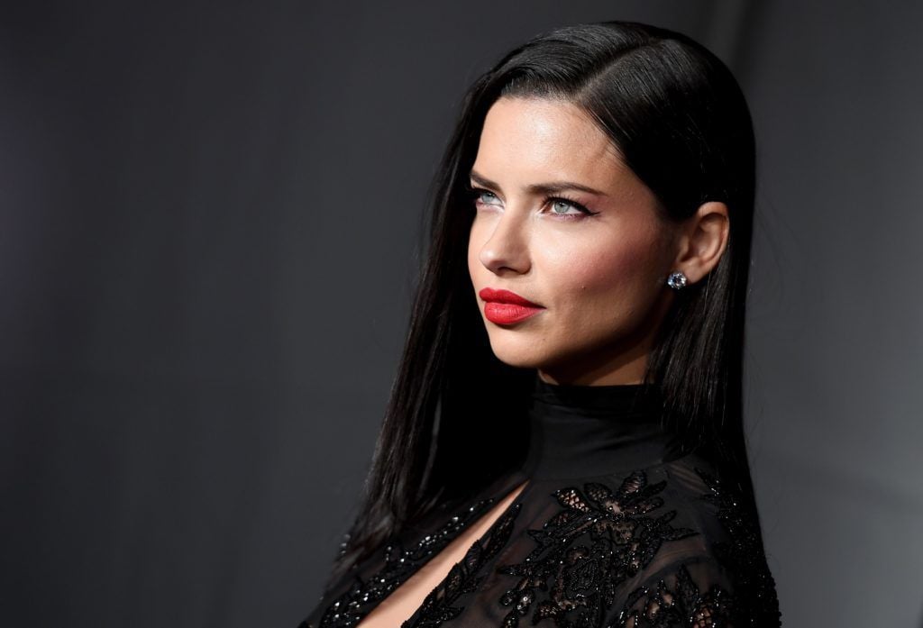 Model Adriana Lima attends the 19th annual amfAR's New York Gala to kick off NY Fashion Week at Cipriani Wall Street on February 8, 2017 in New York City. (Photo ANGELA WEISS/AFP/Getty Images)