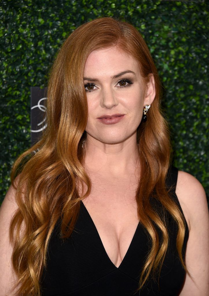 Isla Fisher attends WCRF's "An Unforgettable Evening" presented by Saks Fifth Avenue at the Beverly Wilshire Four Seasons Hotel on February 16, 2017 in Beverly Hills, California.  (Photo by Alberto E. Rodriguez/Getty Images)