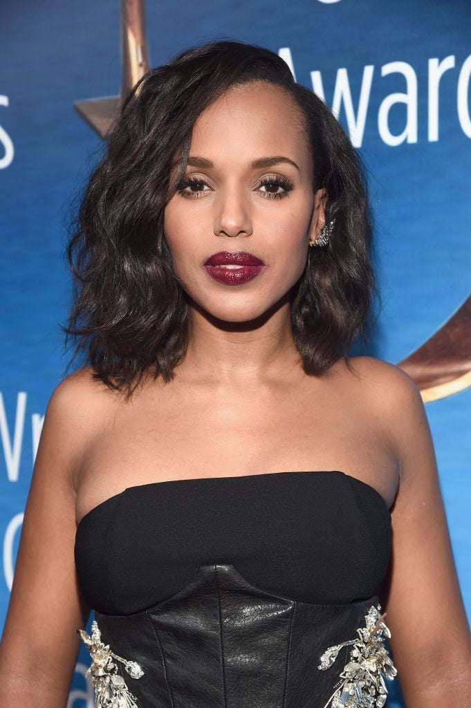 Actress Kerry Washington attends the 2017 Writers Guild Awards L.A. Ceremony at The Beverly Hilton Hotel on February 19, 2017 in Beverly Hills, California.  (Photo by Alberto E. Rodriguez/Getty Images for WGAw)