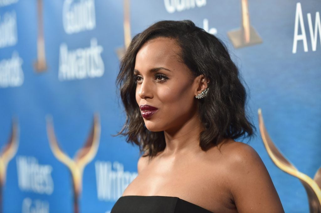 Actress Kerry Washington attends the 2017 Writers Guild Awards L.A. Ceremony at The Beverly Hilton Hotel on February 19, 2017 in Beverly Hills, California.  (Photo by Alberto E. Rodriguez/Getty Images for WGAw)