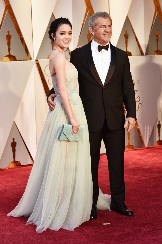 HOLLYWOOD, CA - FEBRUARY 26:  Rosalind Ross (L) and actor/director Mel Gibson attend the 89th Annual Academy Awards at Hollywood & Highland Center on February 26, 2017 in Hollywood, California.  (Photo by Frazer Harrison/Getty Images)