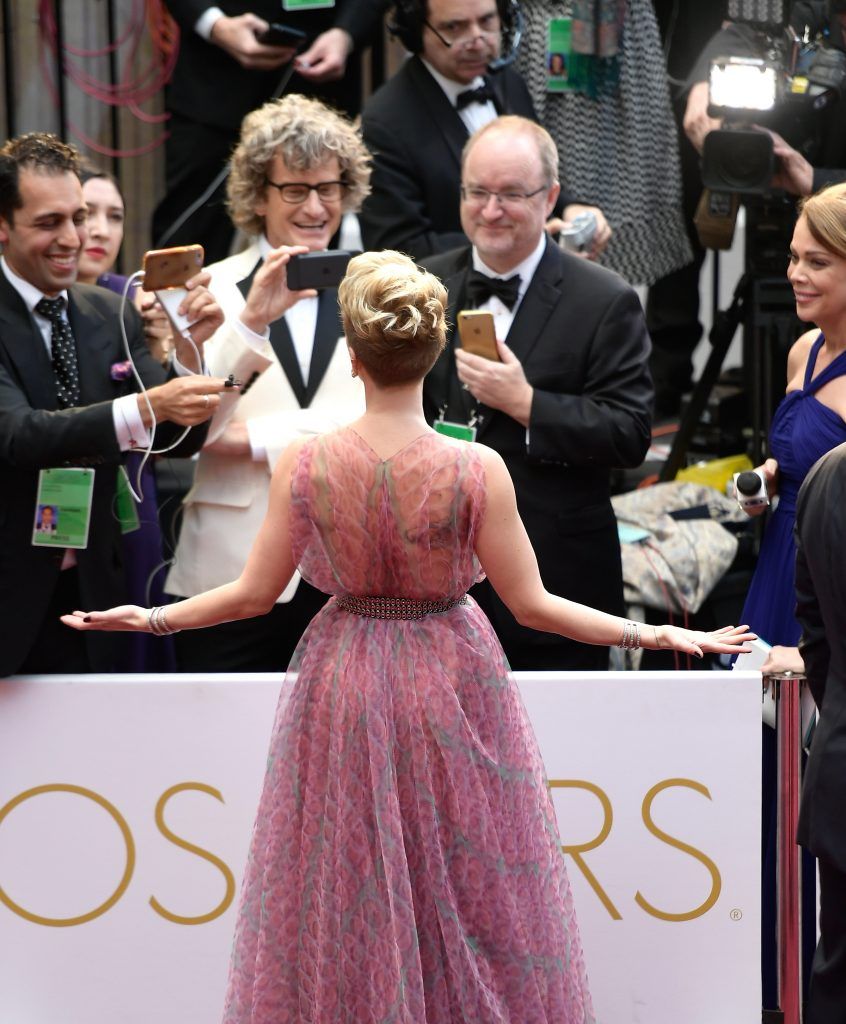 HOLLYWOOD, CA - FEBRUARY 26: Actor Scarlett Johansson poses for pictures at the 89th Annual Academy Awards at Hollywood & Highland Center on February 26, 2017 in Hollywood, California.  (Photo by Matt Winkelmeyer/Getty Images)