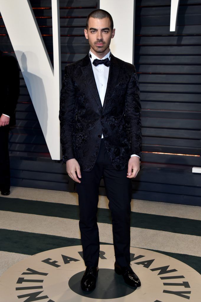 BEVERLY HILLS, CA - FEBRUARY 26:  Recording artist Joe Jonas of music group DNCE attends the 2017 Vanity Fair Oscar Party hosted by Graydon Carter at Wallis Annenberg Center for the Performing Arts on February 26, 2017 in Beverly Hills, California.  (Photo by Pascal Le Segretain/Getty Images)