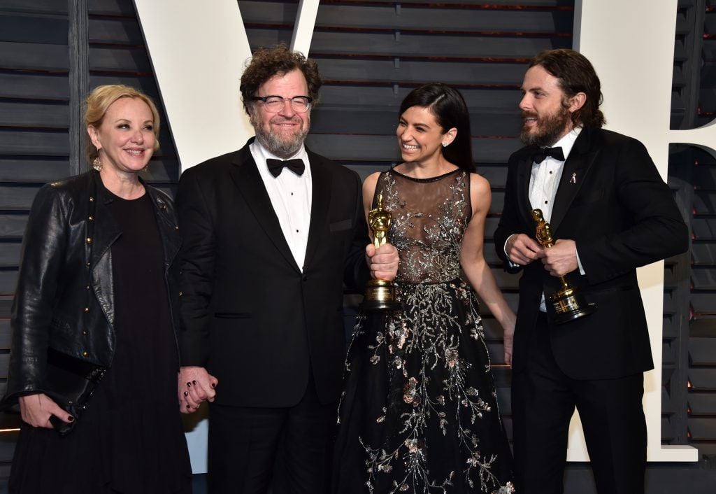 BEVERLY HILLS, CA - FEBRUARY 26:  (L-R) Actress J. Smith-Cameron, writer-director Kenneth Lonergan, actor Floriana Lima, and actor Casey Affleck attend the 2017 Vanity Fair Oscar Party hosted by Graydon Carter at Wallis Annenberg Center for the Performing Arts on February 26, 2017 in Beverly Hills, California.  (Photo by Pascal Le Segretain/Getty Images)