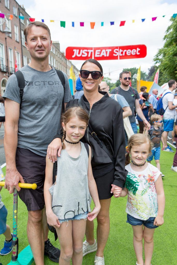 The Denneny Family  at the Just Eat Street at City Spectacular in Merrion Square. Photo by Allenkielyphotography.com