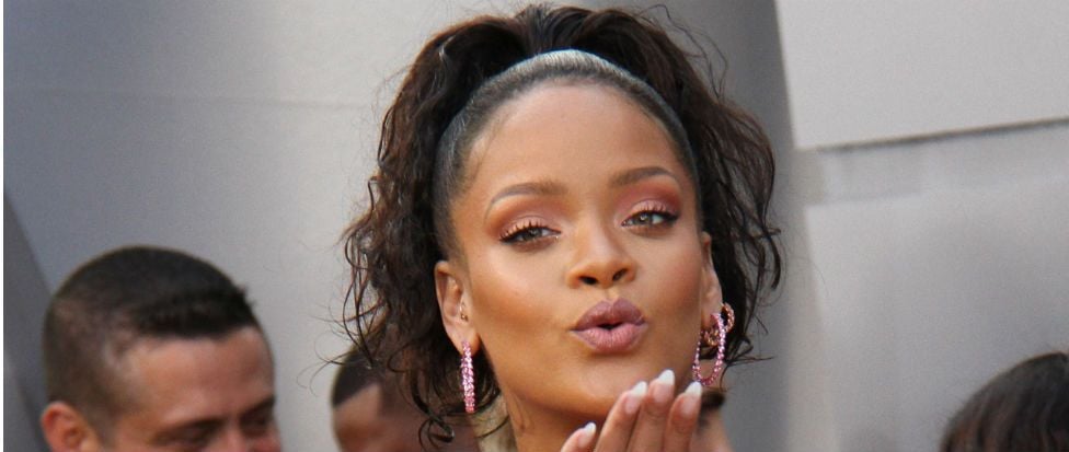 Get Rihanna's pretty makeup look for the Valerian premiere