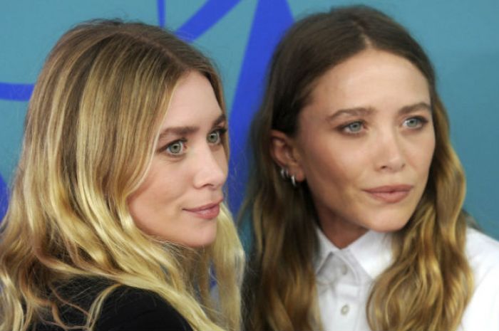 Mary-Kate Olsen Banishes the Mini-Bag Once and for All