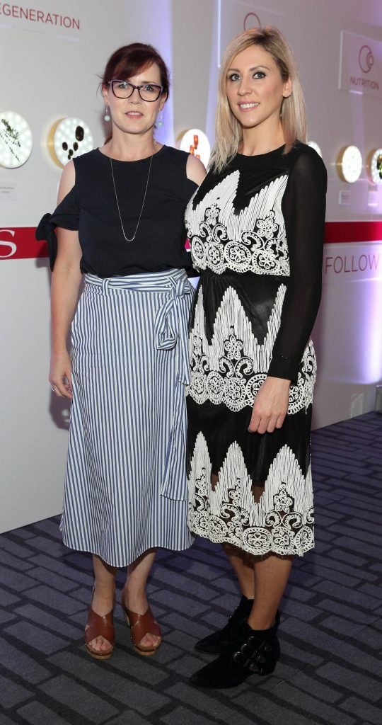 Aileen Duffy and Jennifer Hennessy at the unveil of the 8th Generation of Clarins Double Serum at the Marker Hotel, Dublin. Photo by Brian McEvoy Photography