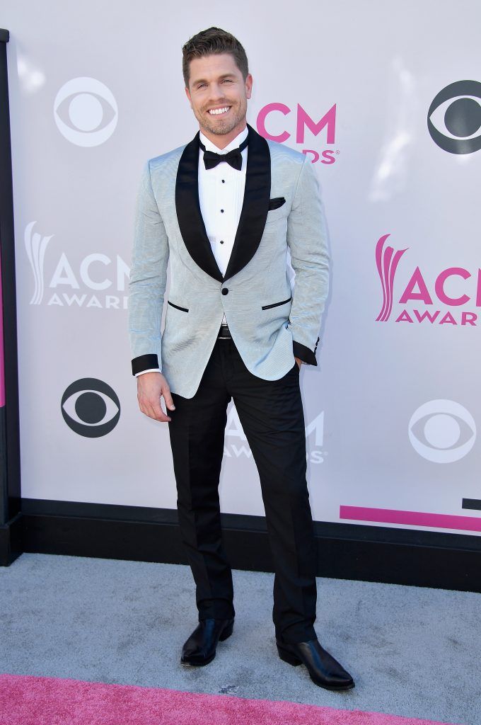 Singer Dustin Lynch attends the 52nd Academy Of Country Music Awards at Toshiba Plaza on April 2, 2017 in Las Vegas, Nevada.  (Photo by Frazer Harrison/Getty Images)