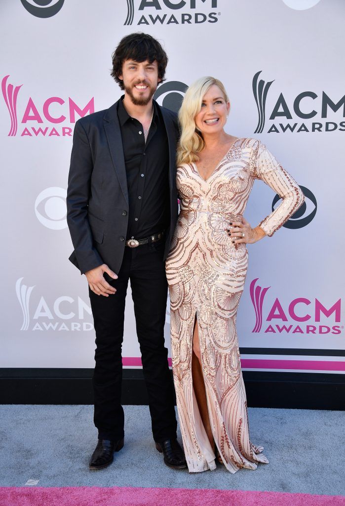 Recording artist Chris Janson (L) and Kelly Lynn attend the 52nd Academy Of Country Music Awards at Toshiba Plaza on April 2, 2017 in Las Vegas, Nevada.  (Photo by Frazer Harrison/Getty Images)