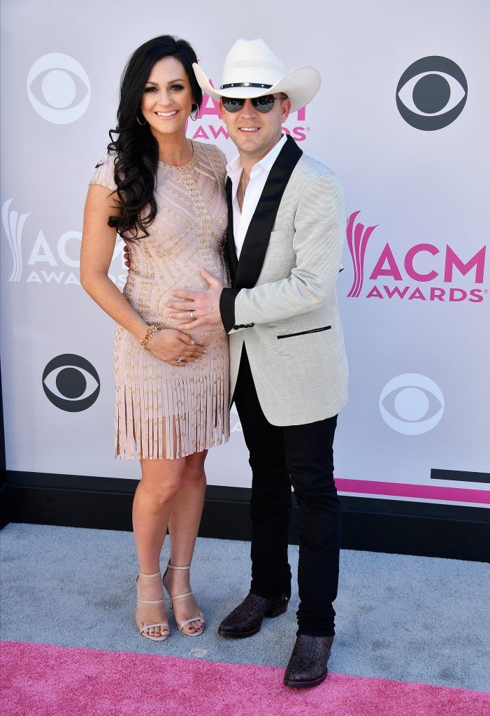 Singer Justin Moore (R) and Kate Moore attend the 52nd Academy Of Country Music Awards at Toshiba Plaza on April 2, 2017 in Las Vegas, Nevada.  (Photo by Frazer Harrison/Getty Images)