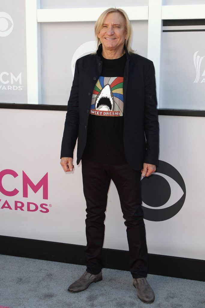 Us musician Joe Walsh  poses as she arrives for the 52nd Academy of Country Music Awards on April 2, 2017, at the T-Mobile Arena in Las Vegas, Nevada. (Photo TOMMASO BODDI/AFP/Getty Images)