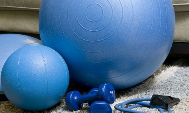 7 reasons why an at-home workout is SO much better than the gym