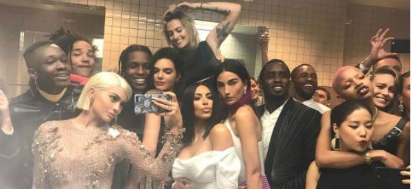 Kylie Jenner's 'annual bathroom selfie' and all the craic from last night's Met Gala