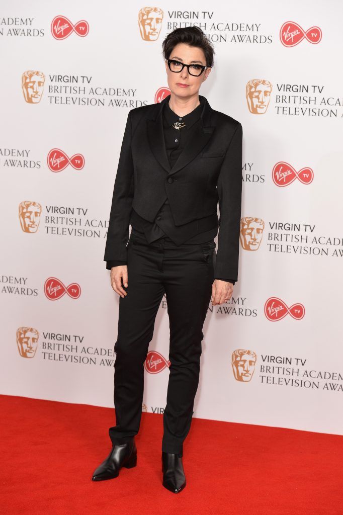 Host Sue Perkins poses in the Winner's room at the Virgin TV BAFTA Television Awards at The Royal Festival Hall on May 14, 2017 in London, England.  (Photo by Jeff Spicer/Getty Images)