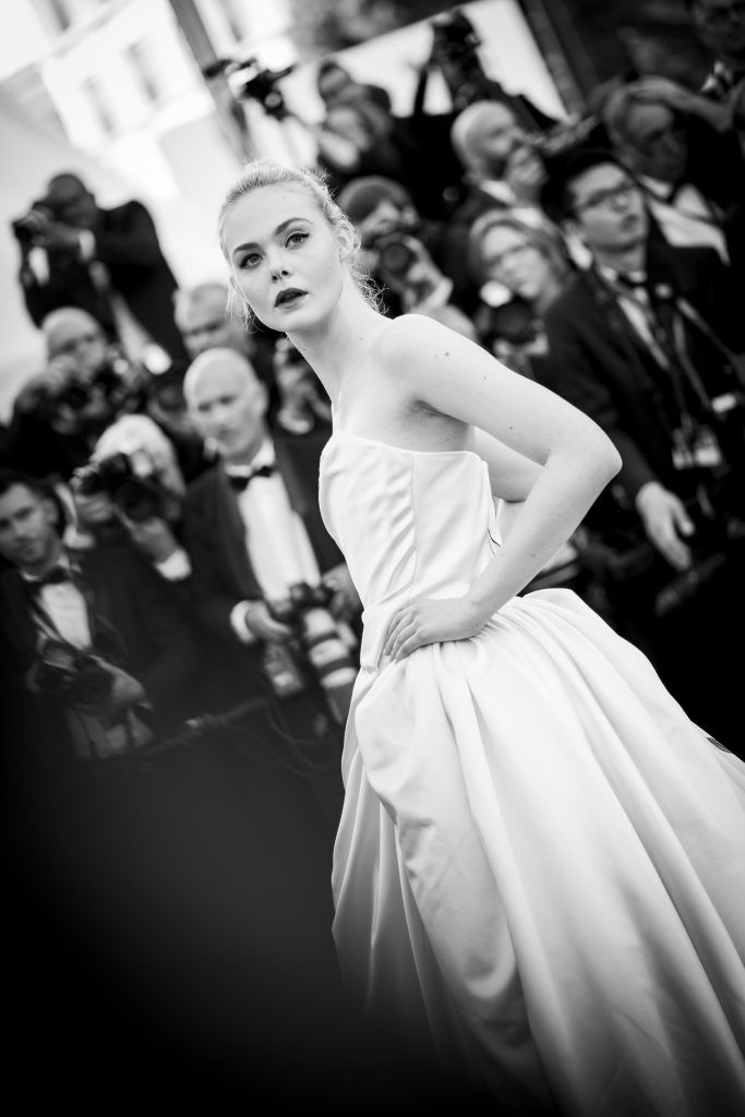 Actress Elle Fanning attends the 'Ismael's Ghosts (Les Fantomes d'Ismael)' screening and Opening Gala during the 70th annual Cannes Film Festival at Palais des Festivals on May 17, 2017 in Cannes, France. (Photo by Tristan Fewings/Getty Images)