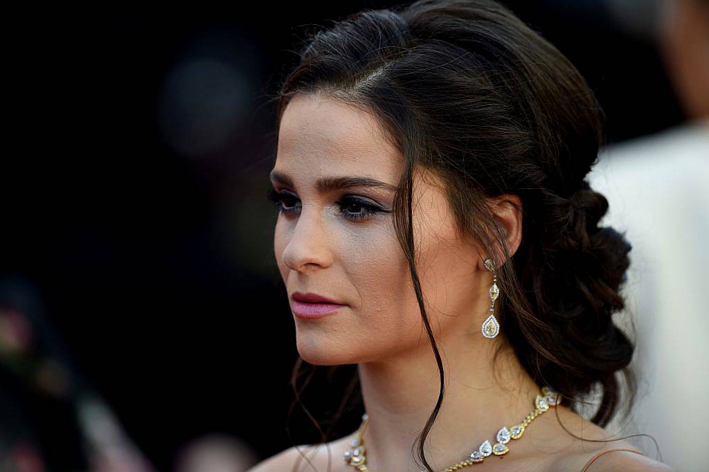 Actress Gianna Simone attends the "Ismael's Ghosts (Les Fantomes d'Ismael)" screening and Opening Gala during the 70th annual Cannes Film Festival at Palais des Festivals on May 17, 2017 in Cannes, France.  (Photo by Antony Jones/Getty Images)