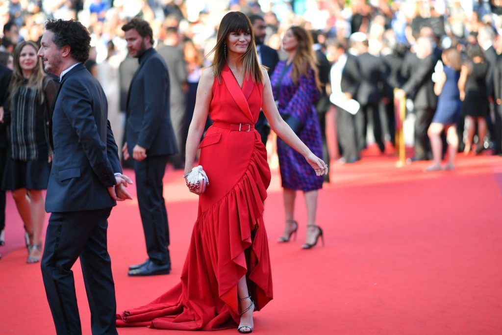 French actress Marina Hands (C) arrives on May 28, 2017 for the closing ceremony of the 70th edition of the Cannes Film Festival in Cannes, southern France. (Photo by LOIC VENANCE/AFP/Getty Images)