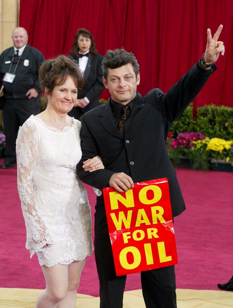 Andy Serkis and his wife Lorraine Ashbourne protest against the Iraq war at the Oscars in 2003. (Photo by Kevin Winter/Getty Images)