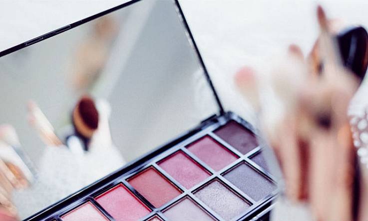 This is hands down the quickest, easiest way to apply eyeshadow