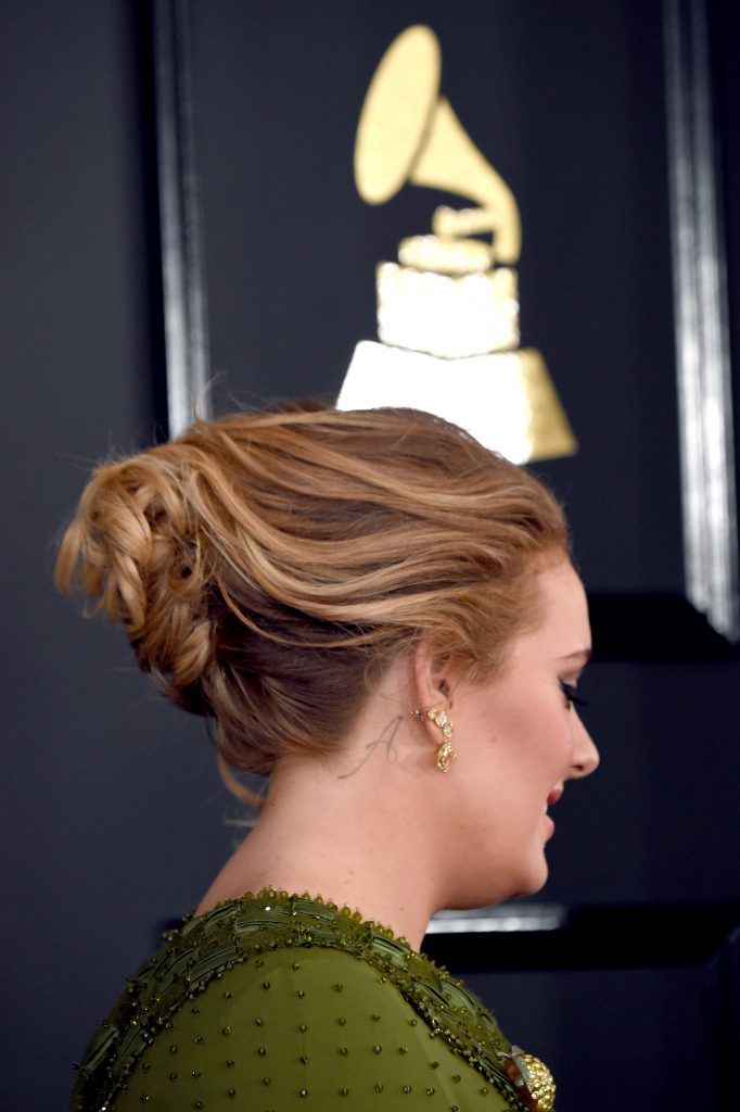 Adele, hair detail, attends The 59th GRAMMY Awards at STAPLES Center on February 12, 2017 in Los Angeles, California.  (Photo by Frazer Harrison/Getty Images)
