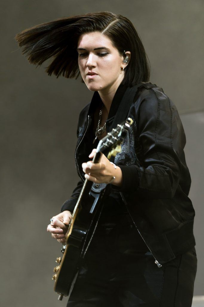 Romy Madley Croft of the XX performs on day 2 of the Glastonbury Festival 2017 at Worthy Farm, Pilton on June 23, 2017 in Glastonbury, England.  (Photo by Ian Gavan/Getty Images)