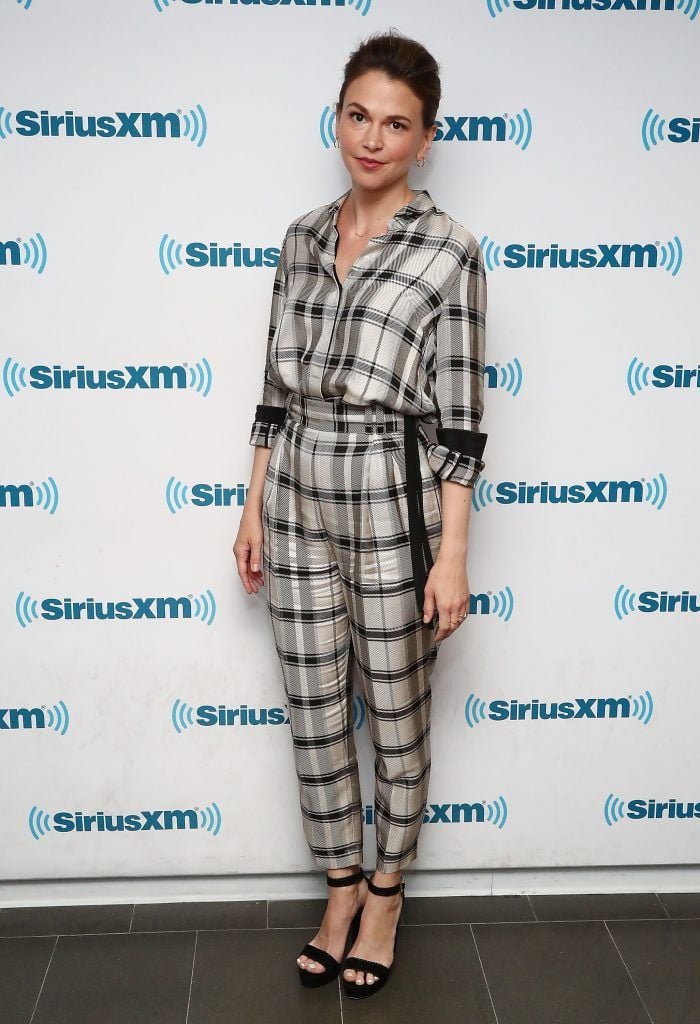 Actress Sutton Foster from the cast of YOUNGER poses for photos before SiriusXM's Town Hall on June 27, 2017 in New York City.  (Photo by Astrid Stawiarz/Getty Images for SiriusXM)