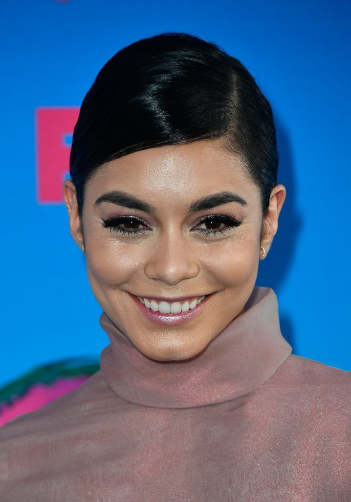 Vanessa Hudgens attends the Teen Choice Awards 2017 at Galen Center on August 13, 2017 in Los Angeles, California.  (Photo by Frazer Harrison/Getty Images)