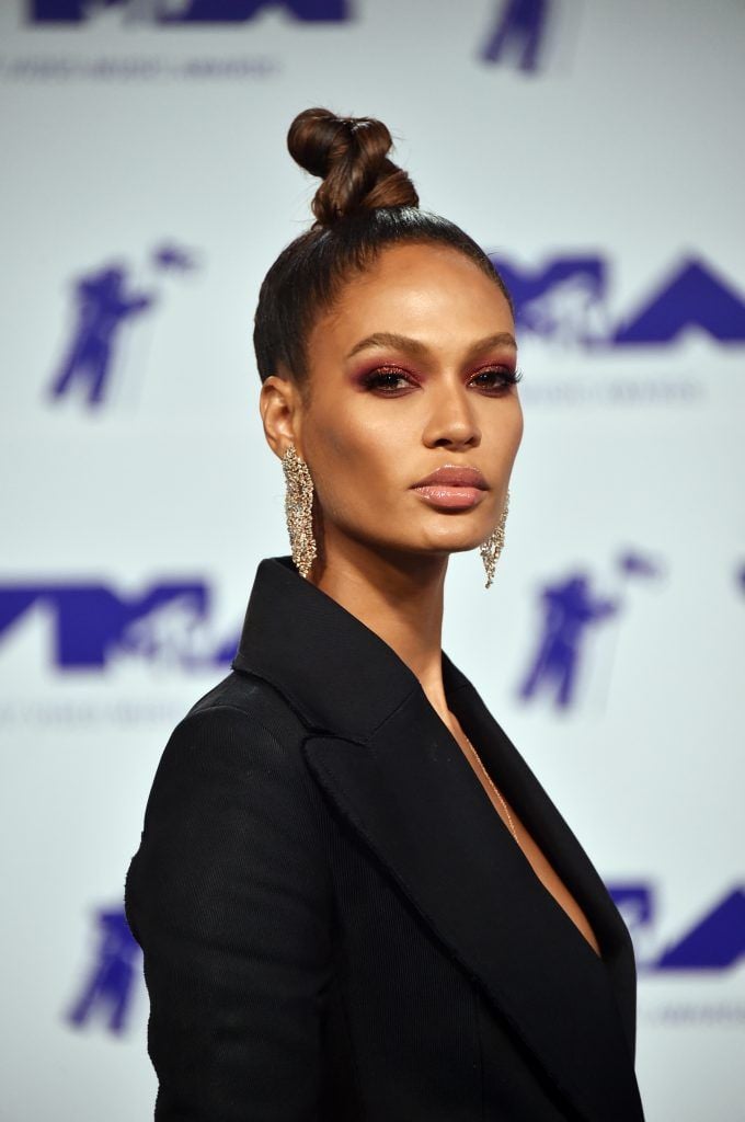 Joan Smalls attends the 2017 MTV Video Music Awards at The Forum on August 27, 2017 in Inglewood, California.  (Photo by Frazer Harrison/Getty Images)