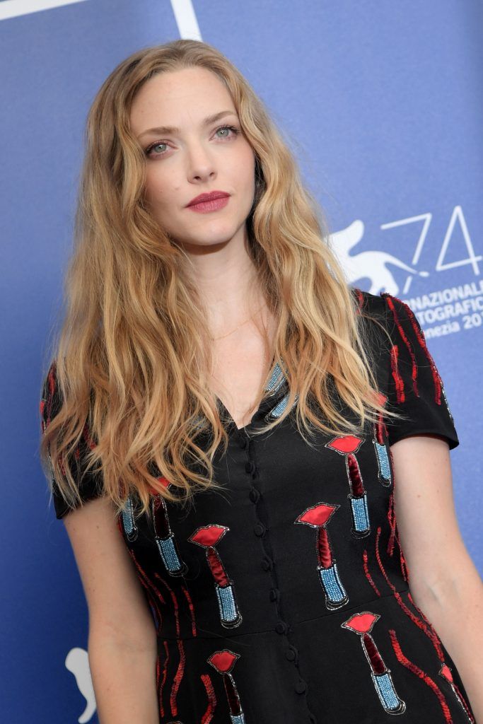 Actress Amanda Seyfried attends the photocall of the movie "First Reformed" presented in competition "Venezia 74" at the 74th Venice Film Festival on August 31, 2017 at Venice Lido.  (Photo by TIZIANA FABI/AFP/Getty Images)